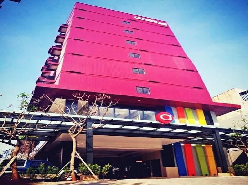 Amaris Hotel Pasar Baru Yakarta Exterior foto